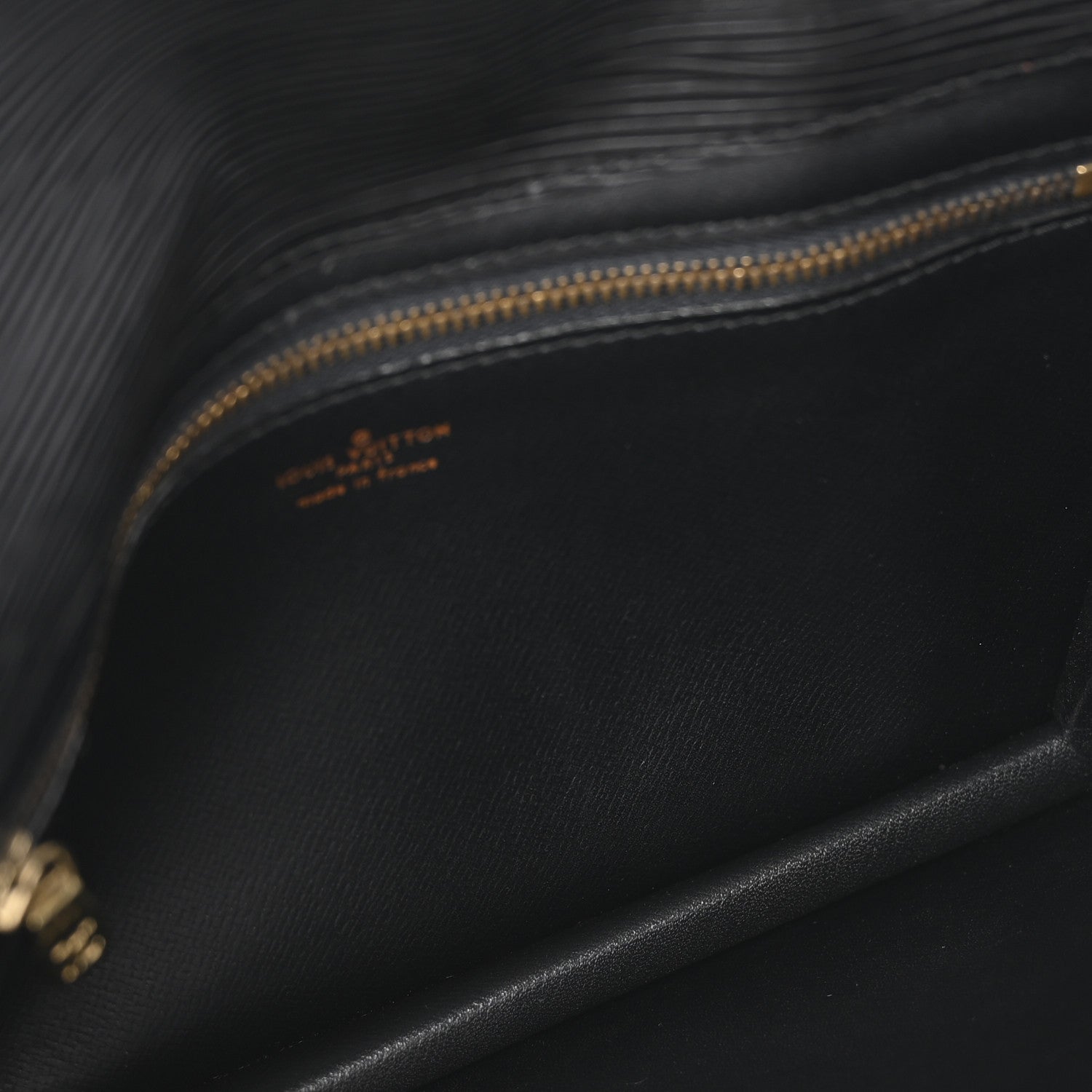 Louis Vuitton Epi Montaigne Clutch PM Black 5 of 14