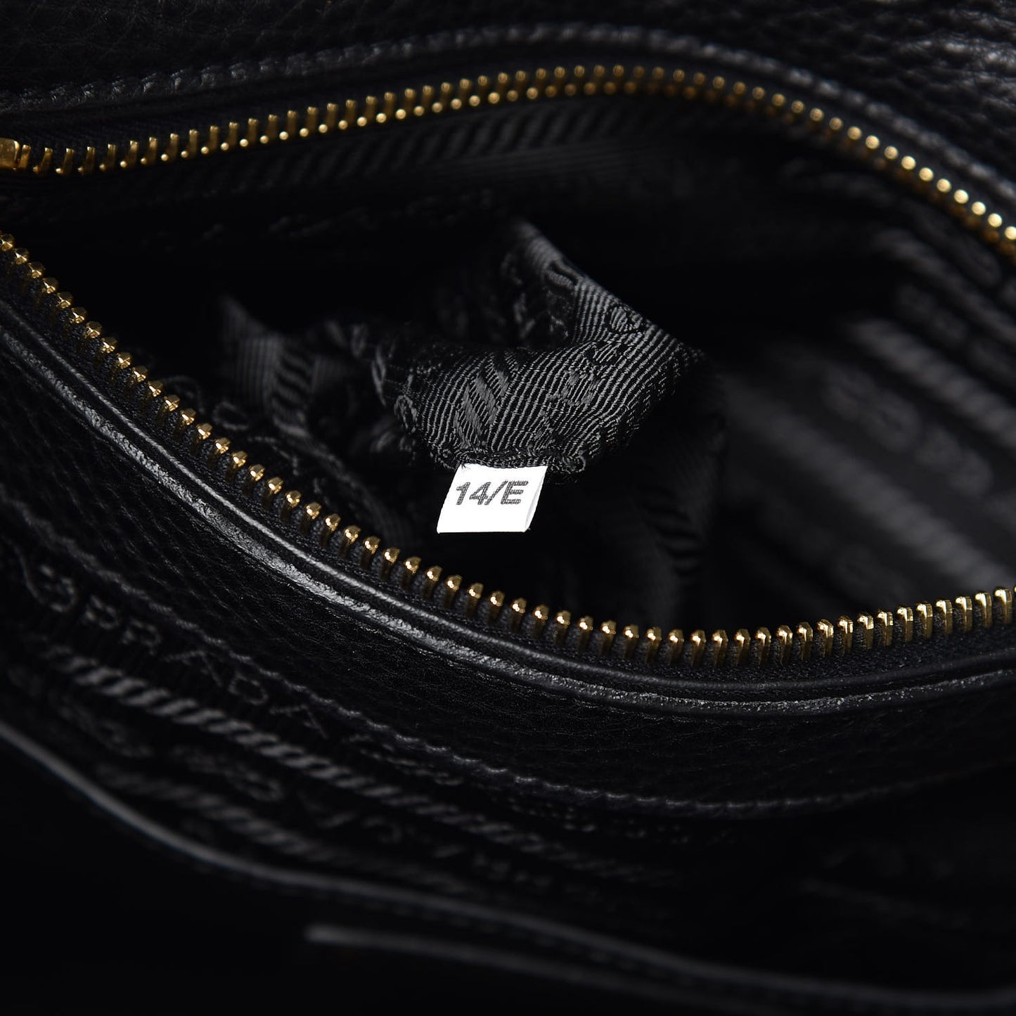 Vitello Phenix Shopping Tote Black