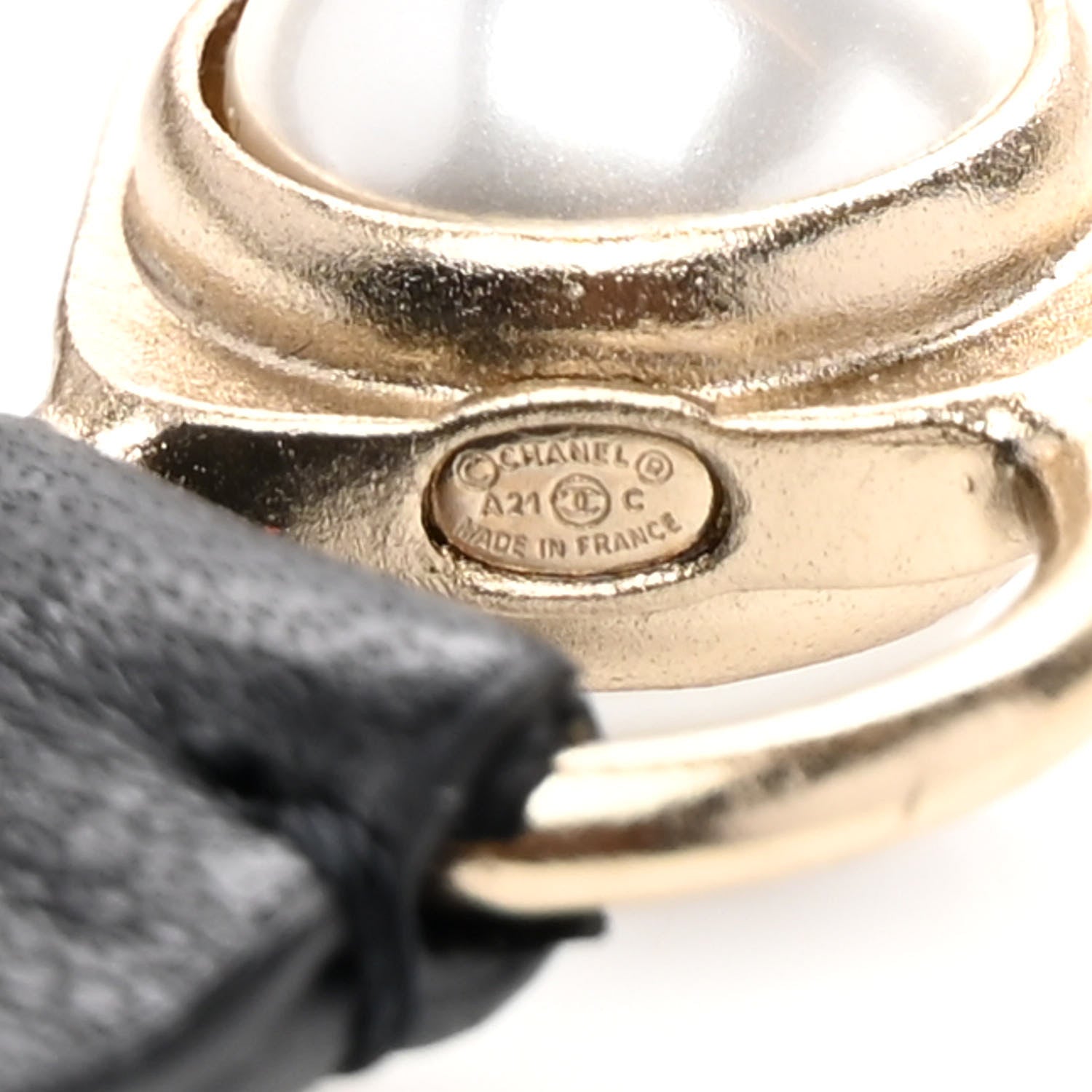 Chanel Lambskin Pearl CC Chain Belt M Black 4 of 4