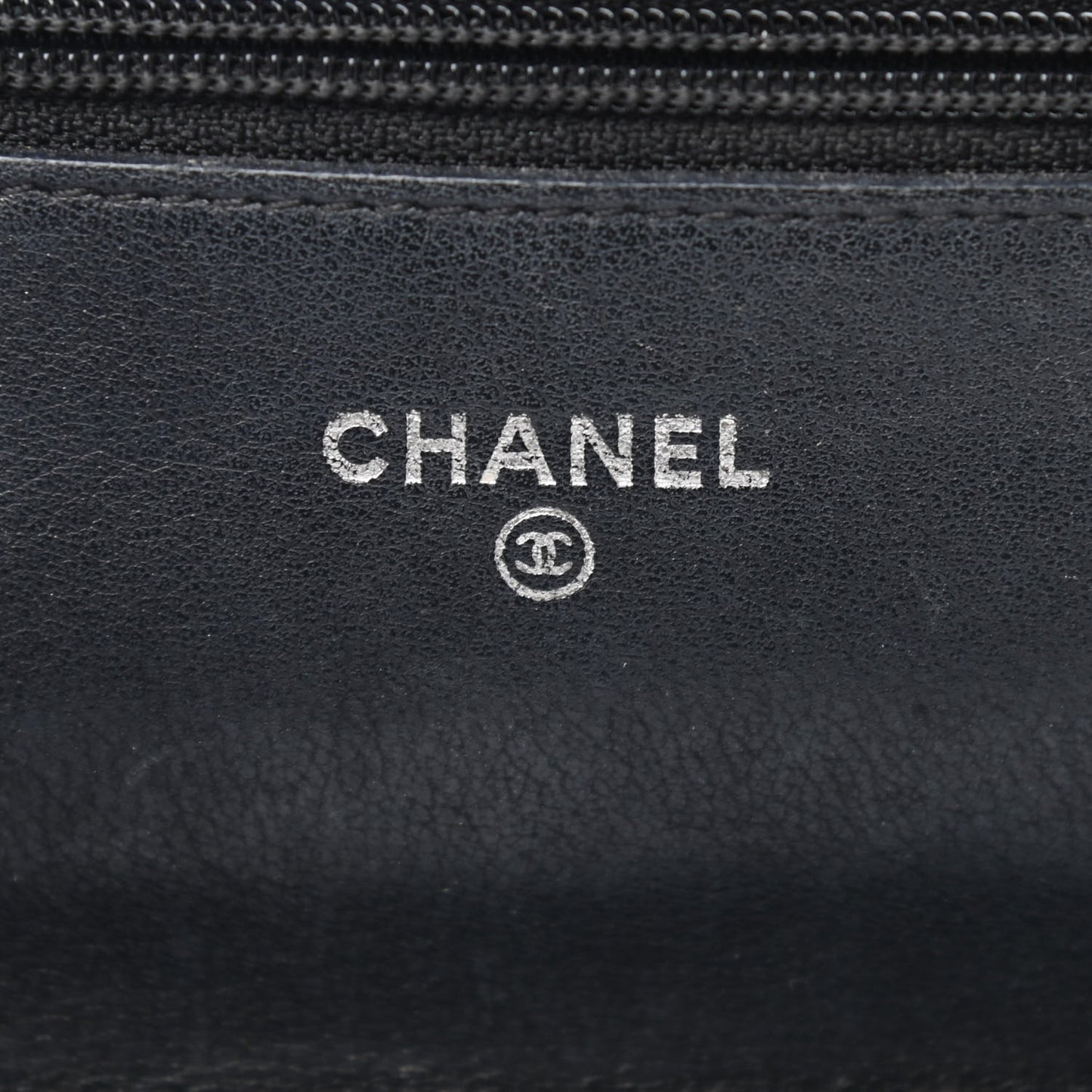 Glazed Calfskin Boy Wallet On Chain WOC Black
