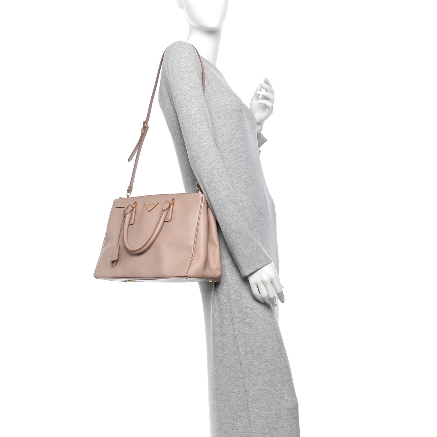 Saffiano Medium Galleria Double Zip Tote Cammeo