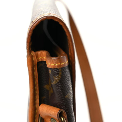 Louis Vuitton Monogram Sac Gibeciere GM 12 of 30