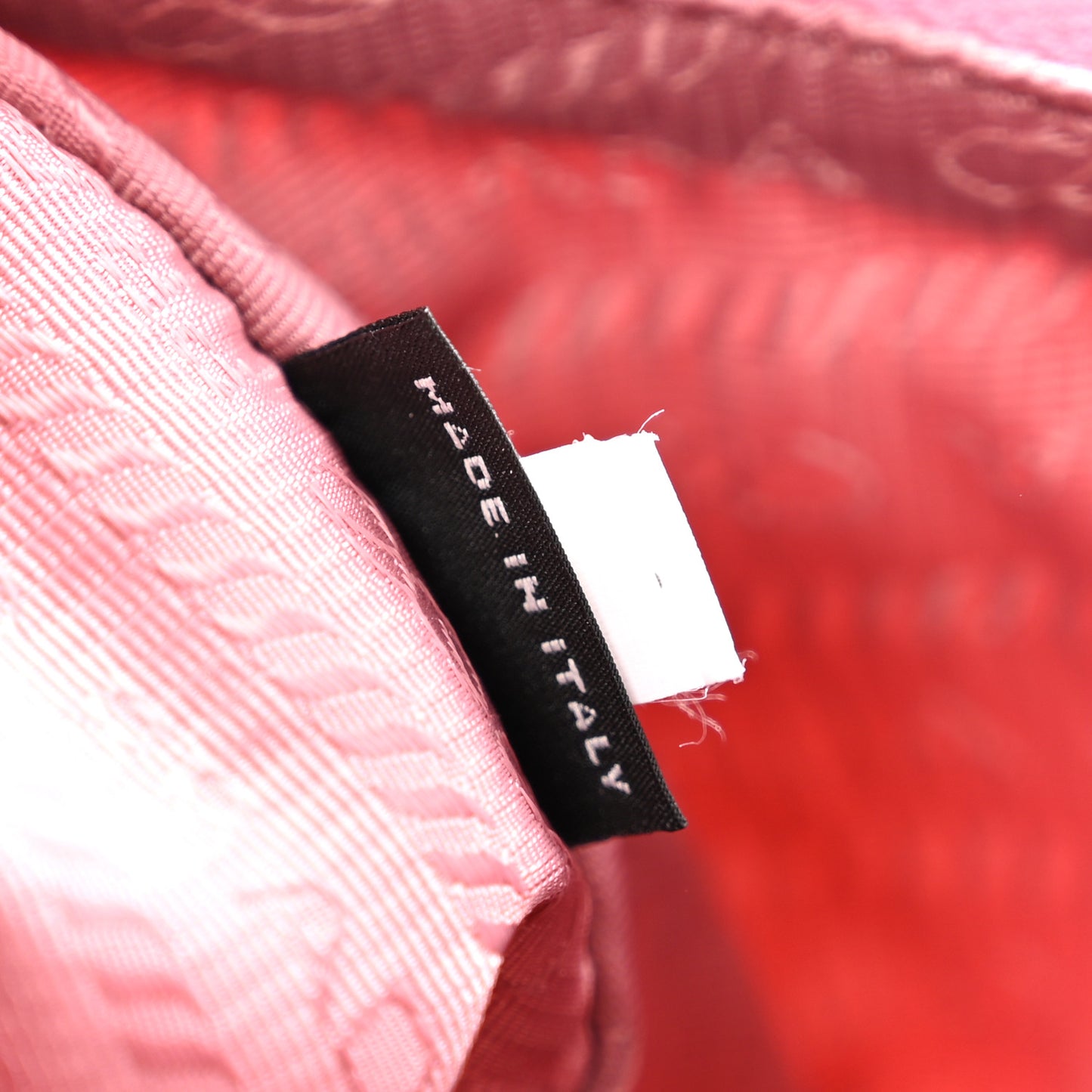 Nylon Re-Edition 2005 Shoulder Bag Begonia