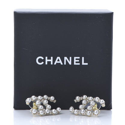 Chanel Pearl Crystal Nefertiti CC Earrings Gold 5 of 5