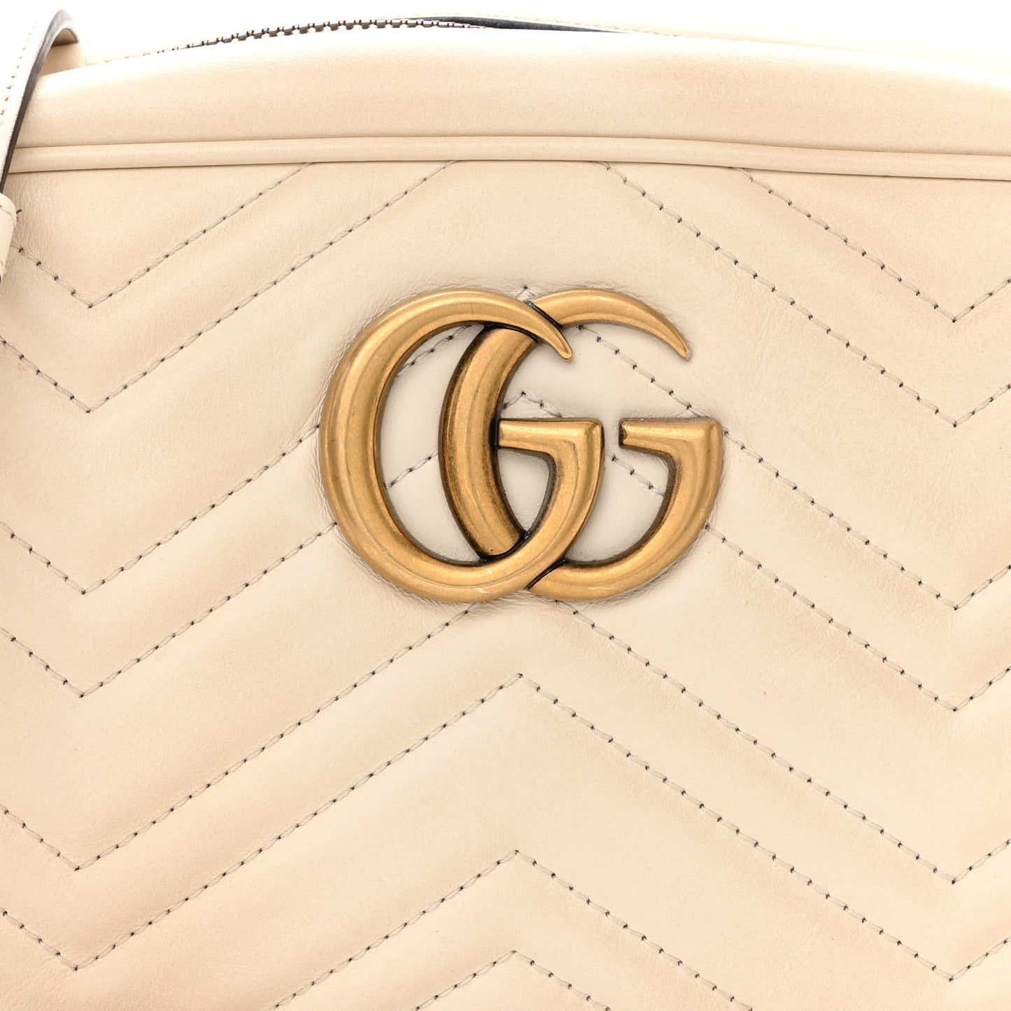 Calfskin Matelasse Small GG Marmont Chain Shoulder Bag White