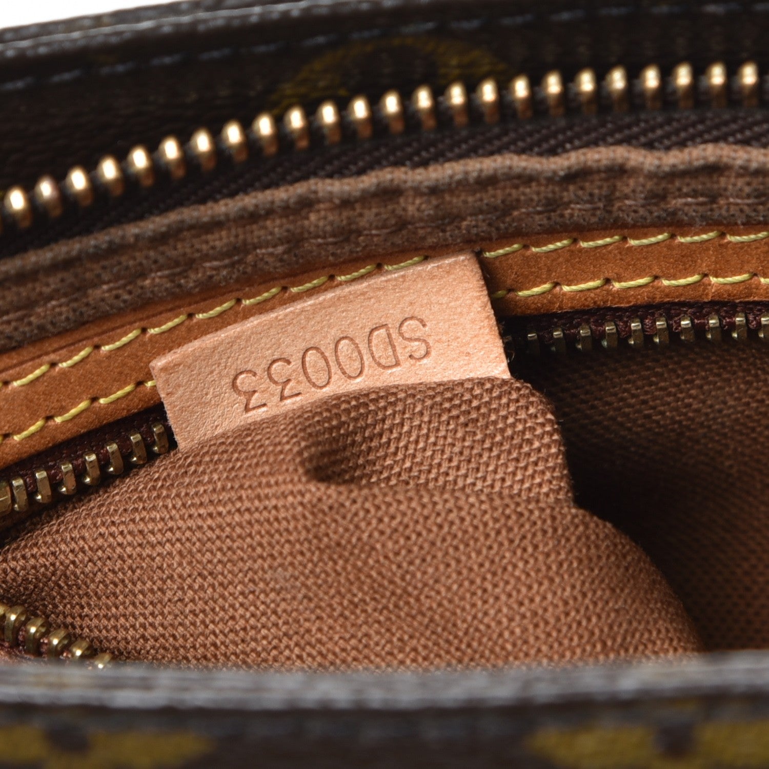 Louis Vuitton Monogram Trotteur 7 of 9