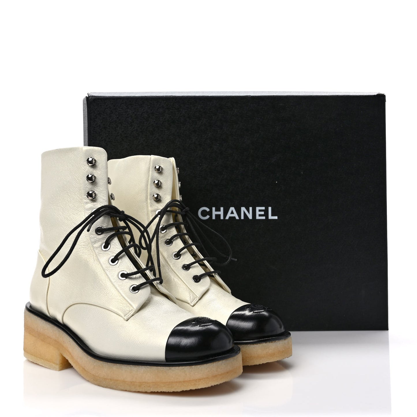 Pearlized Grained Calfskin Cap Toe Combat Boots 37 Ivory Black