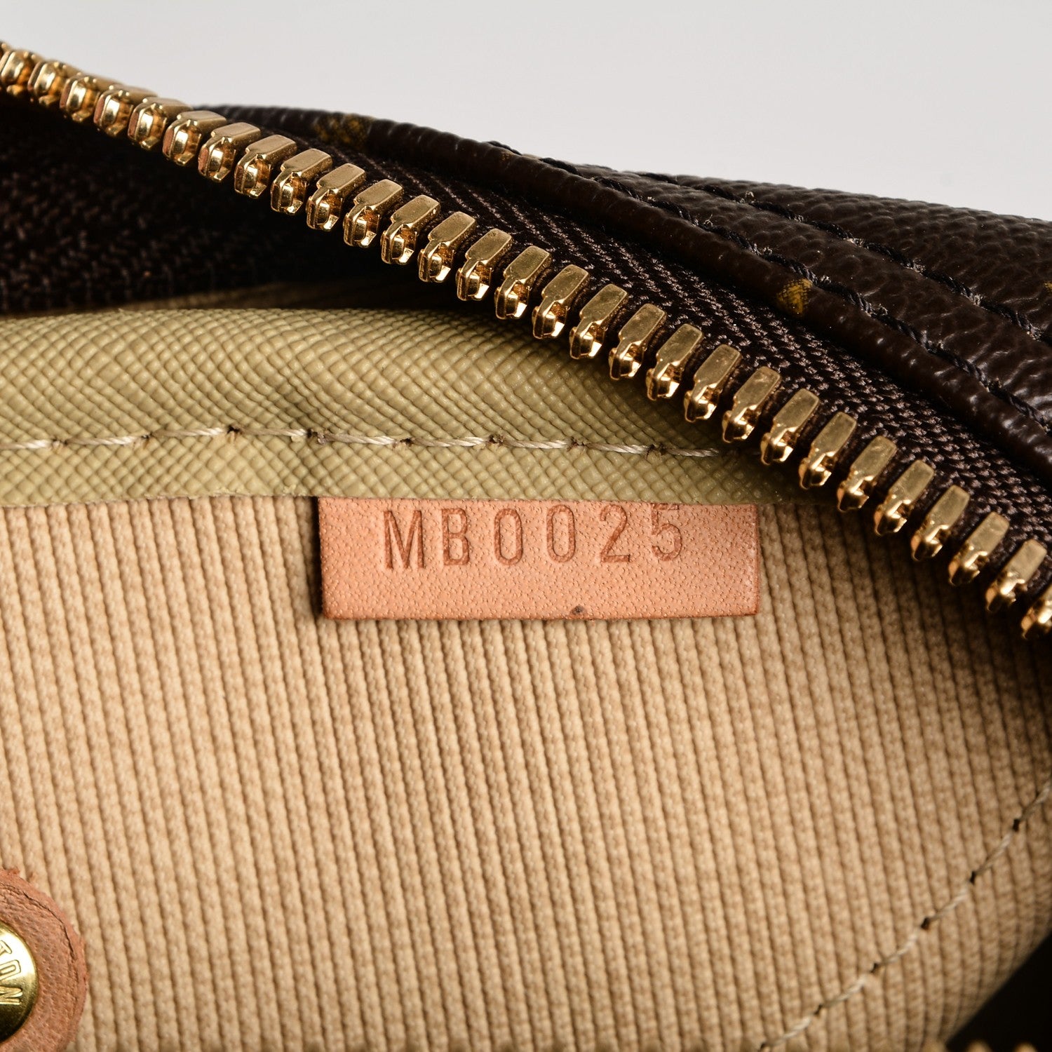 Louis Vuitton Monogram Evasion Sports Bag 7 of 7