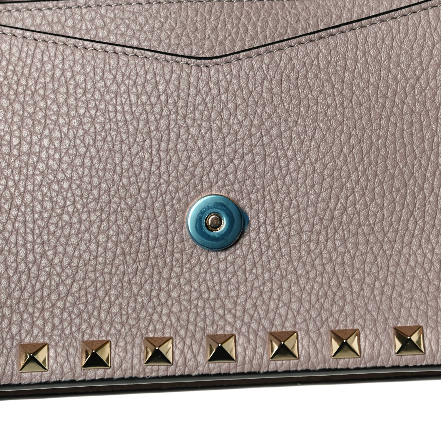 Valentino Garavani Pebbled Calfskin Rockstud Envelope Wallet on Chain Poudre 10 of 14