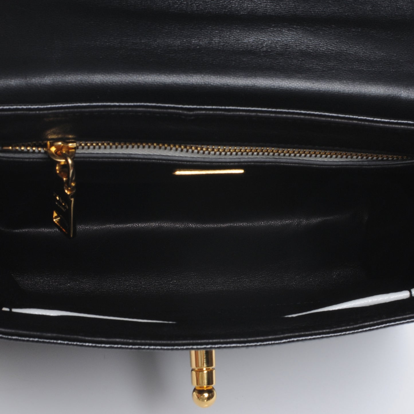 Saffiano Vernice Chain Shoulder Bag Black White