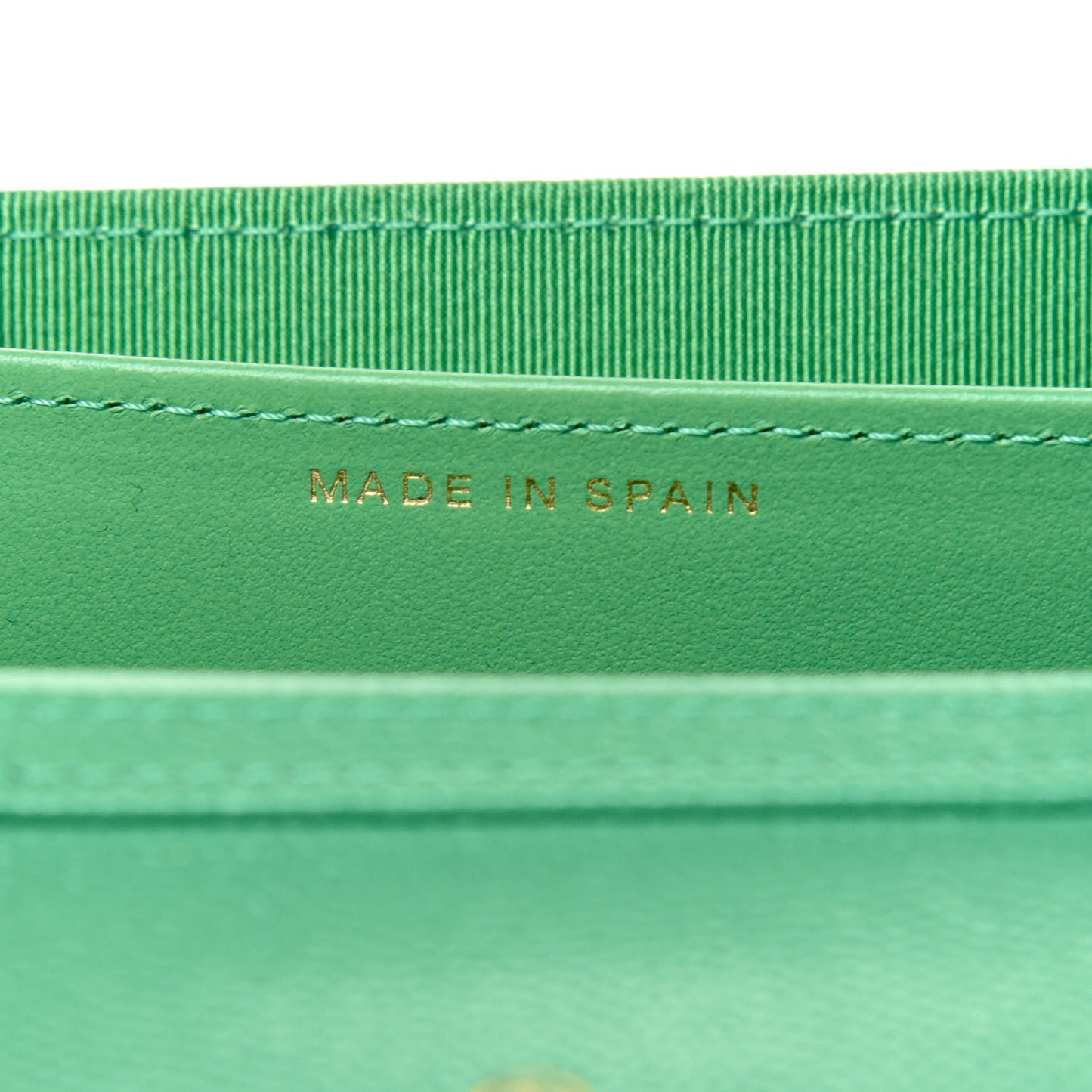 Caviar Quilted Flap Card Holder On Chain Light Green
