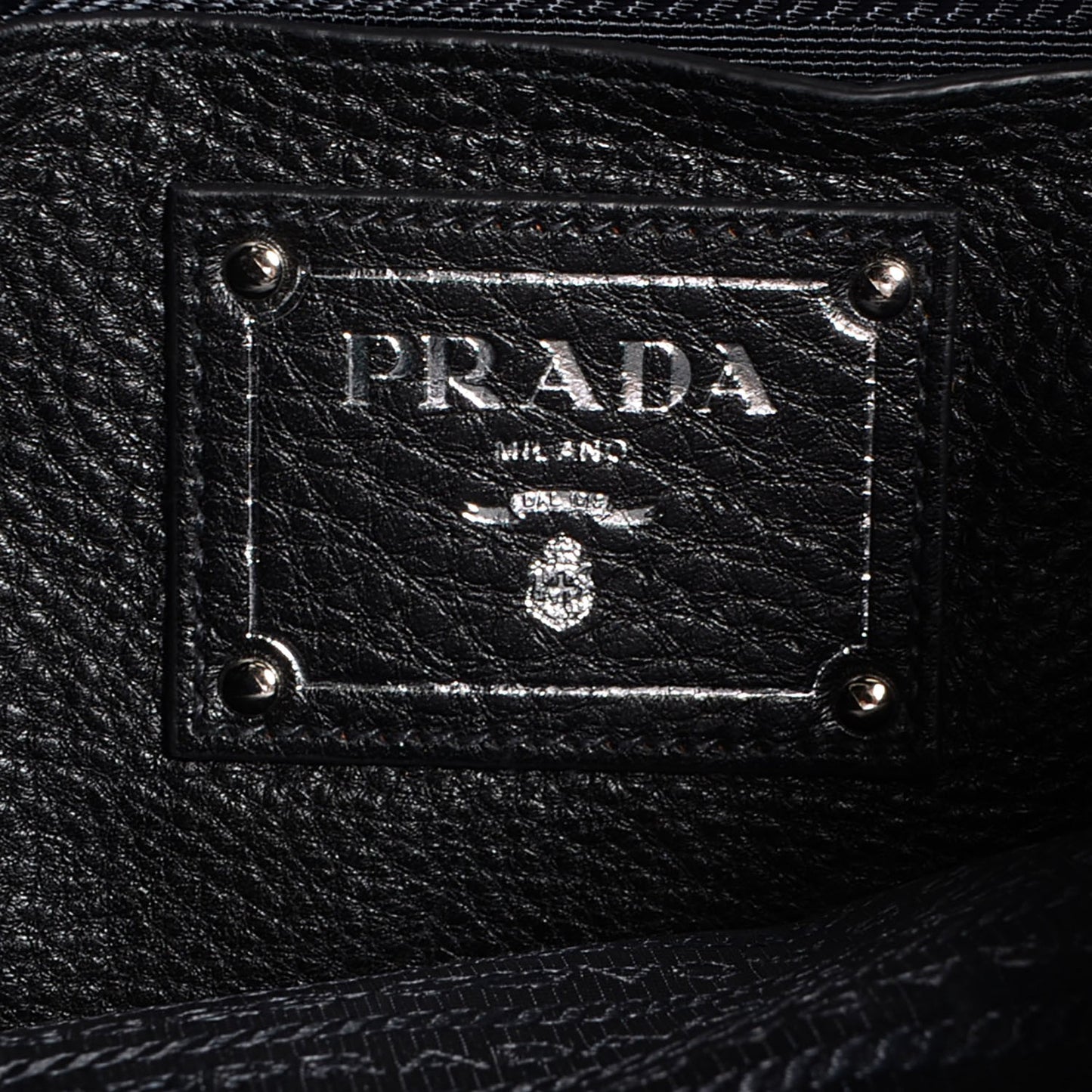 Vitello Daino Tote Nero Black