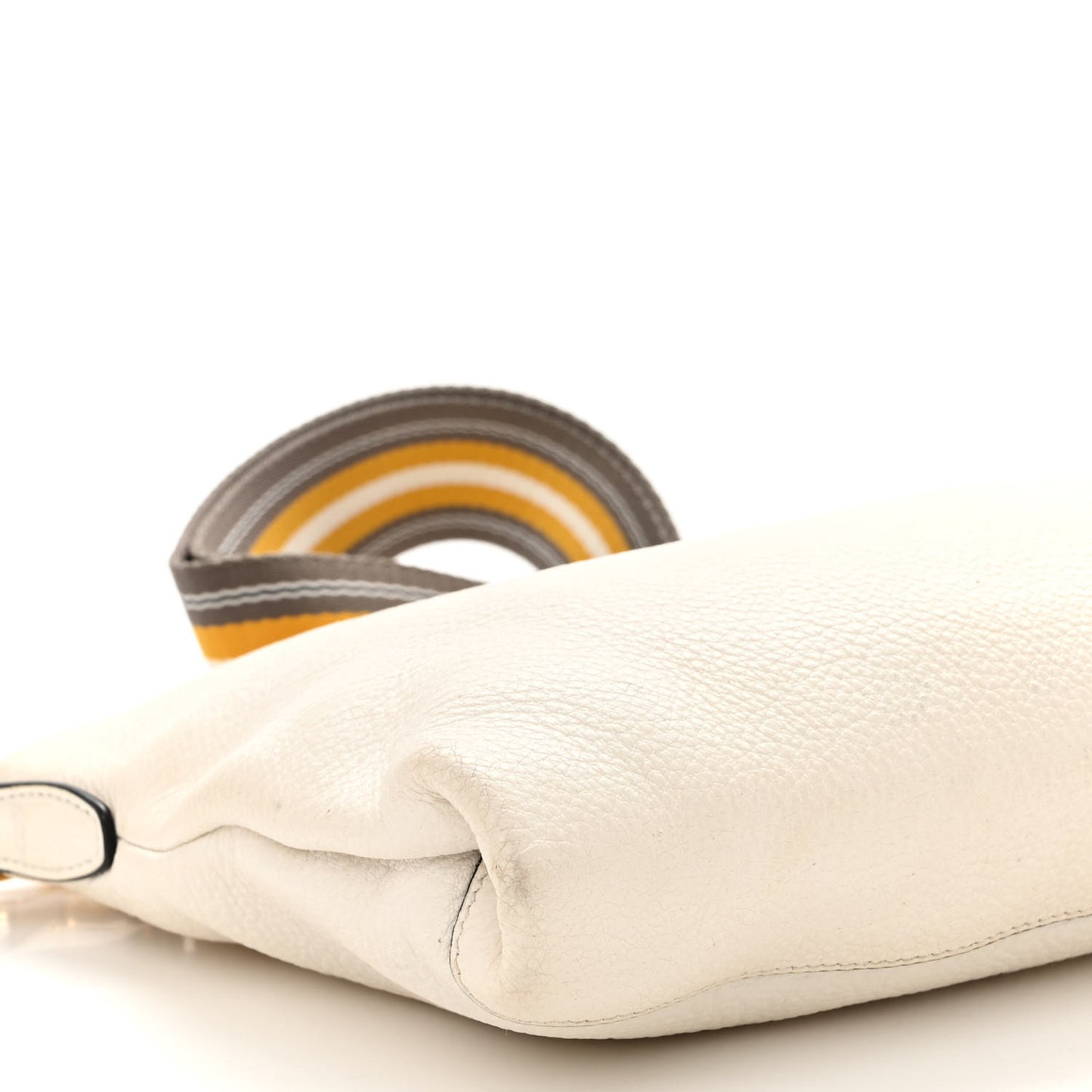 Vitello Daino Zippered Shoulder Bag White