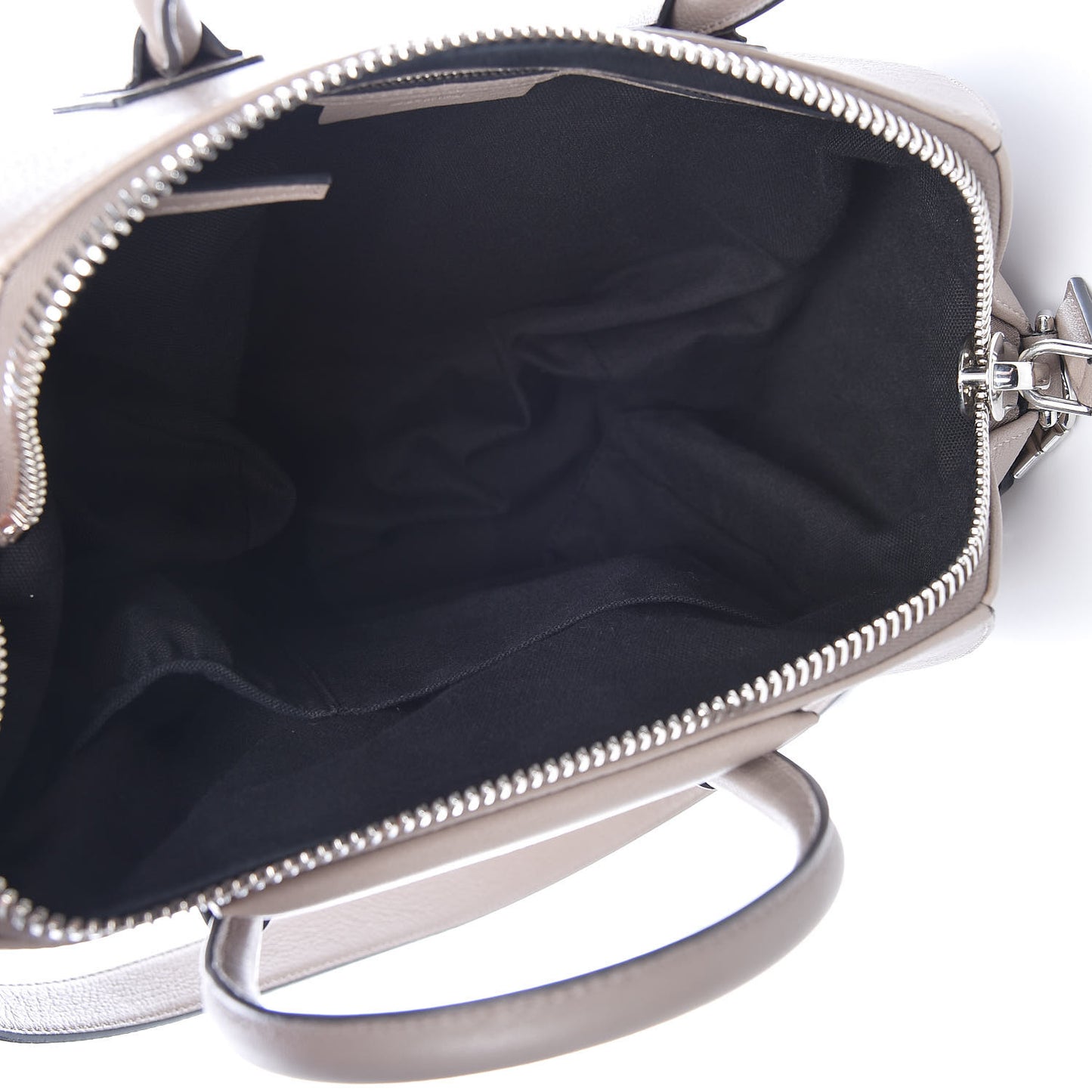Sugar Goatskin Medium Antigona Mastic