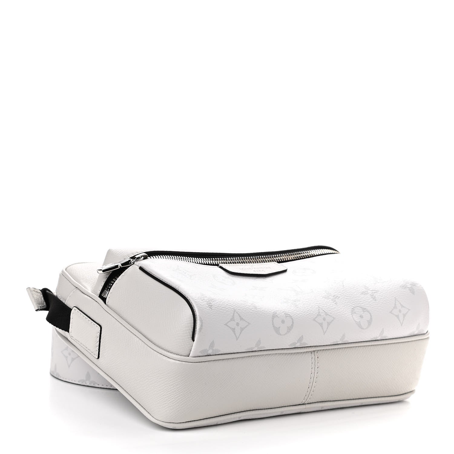 Louis Vuitton Taiga Monogram Outdoor Messenger White 5 of 10