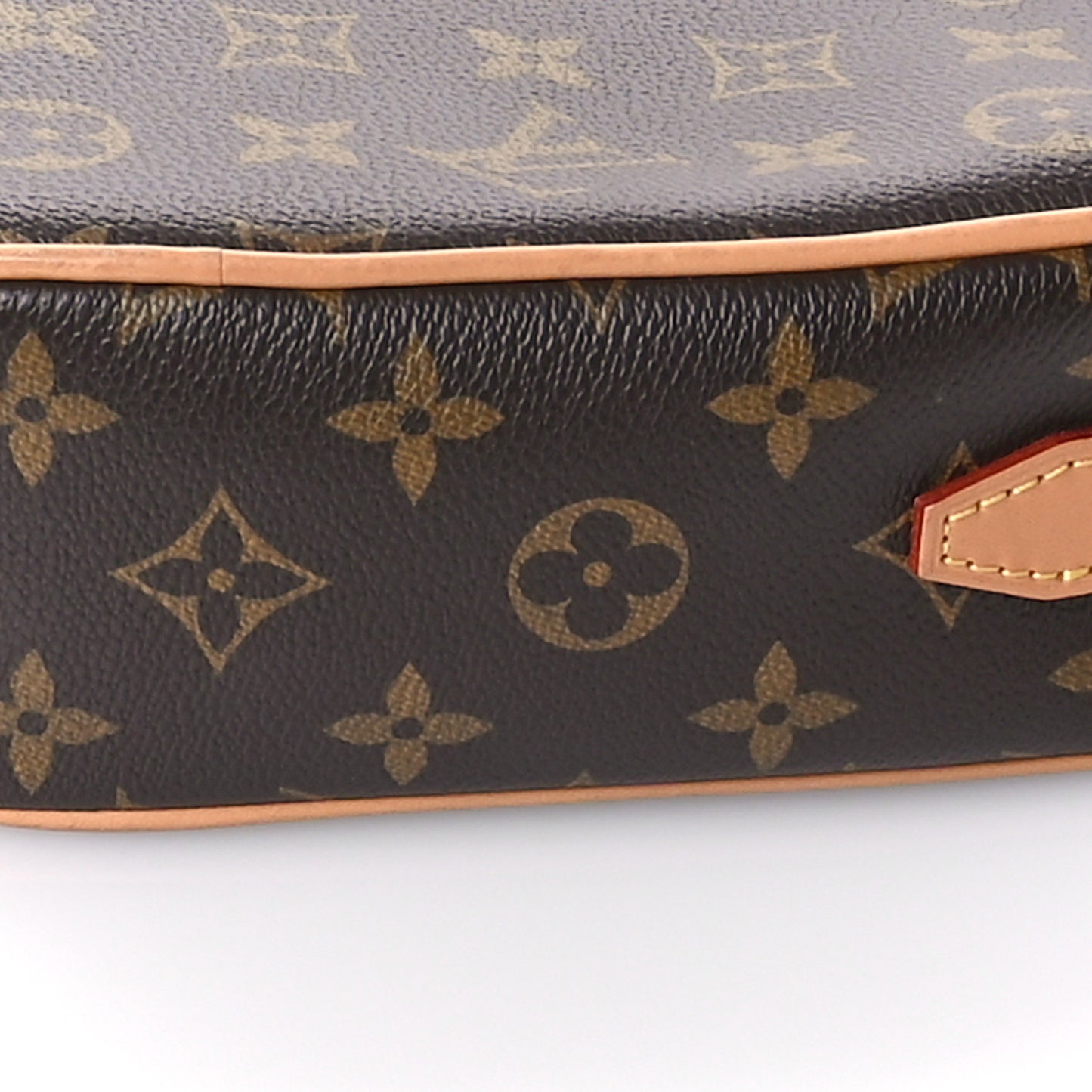 Monogram Game On Coeur