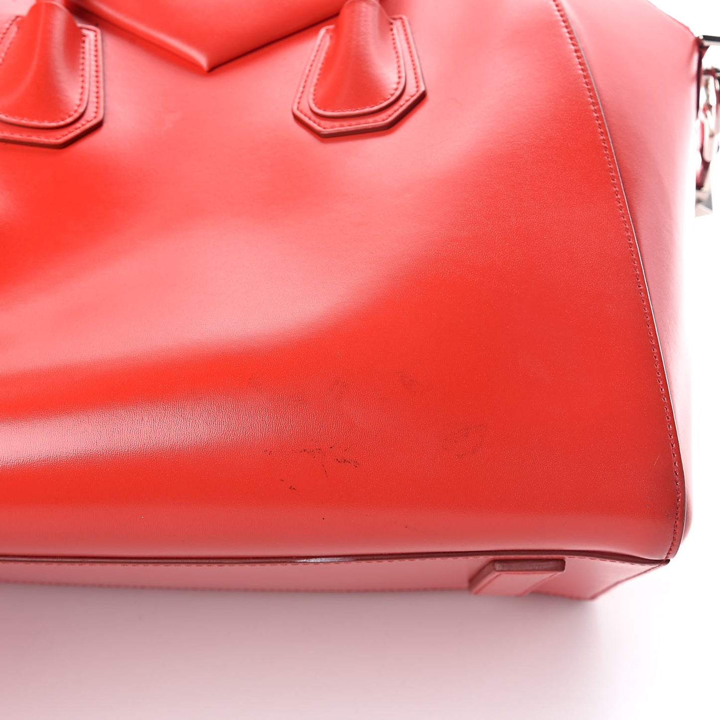Shiny Lord Calfskin Medium Antigona Medium Red
