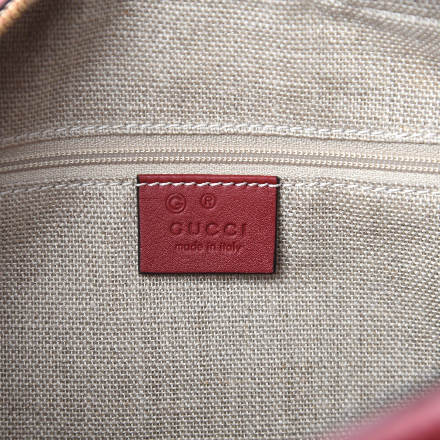 Gucci Soft Microguccissima Medium Crossbody Bag Rosso 8 of 10