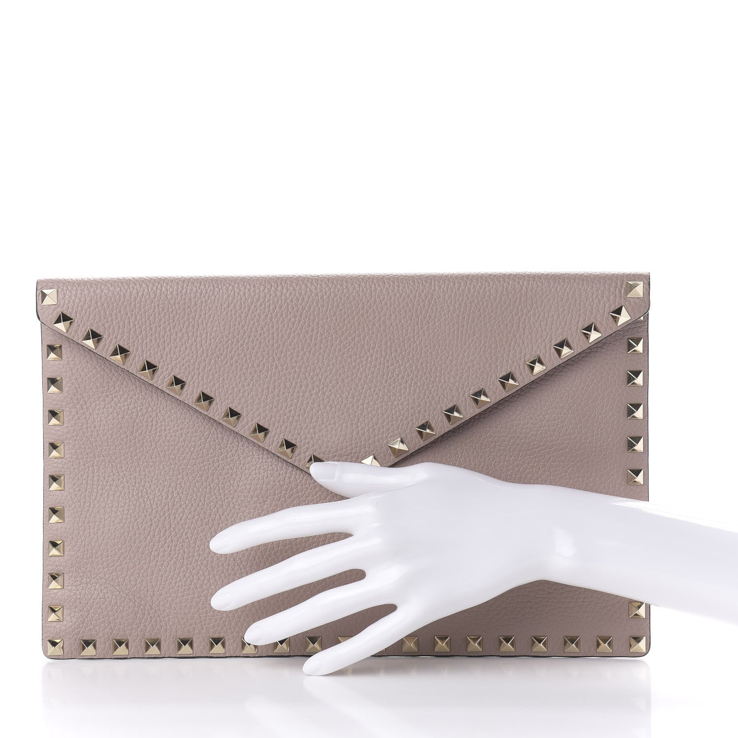 Valentino Garavani Pebbled Calfskin Rockstud Envelope Clutch Poudre 2 of 9
