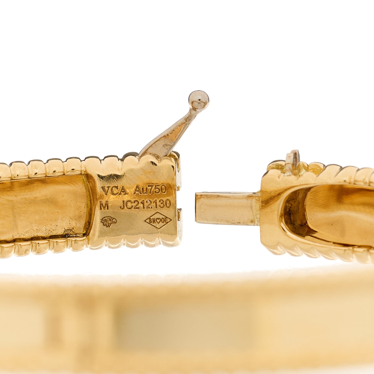 18K Yellow Gold Perlee Signature Bangle Bracelet M