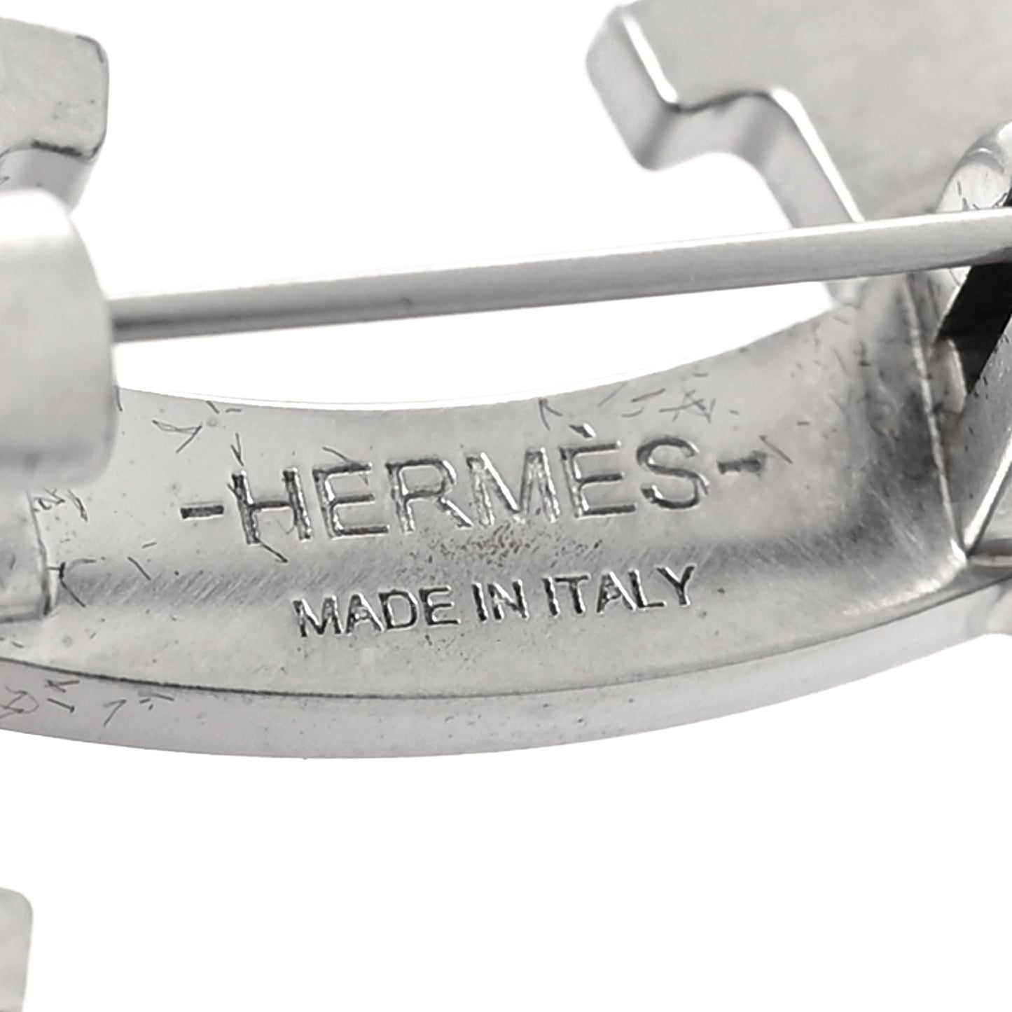 Palladium Smile H Brooch