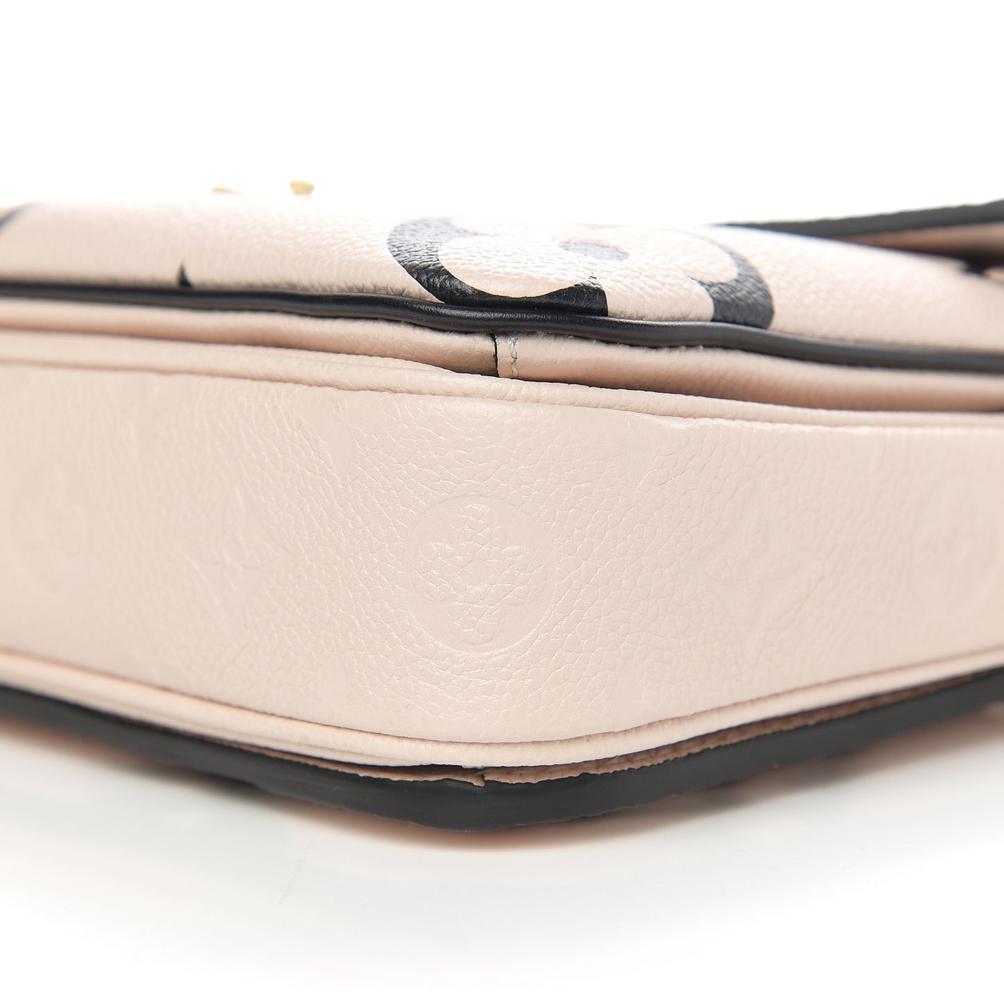 Empreinte Monogram Giant Crafty Pochette Metis Creme Black