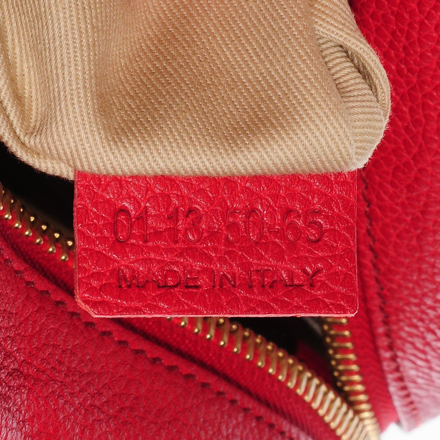 Calfskin Medium Paraty Holly Berry