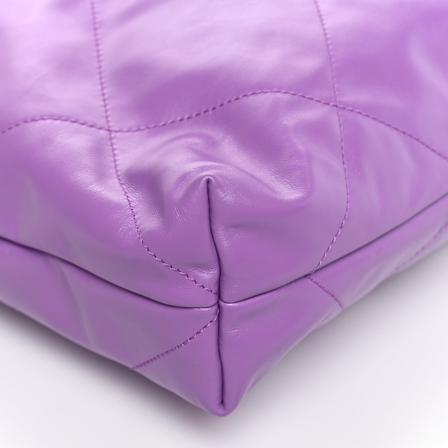 Shiny Calfskin Quilted Chanel 22 Purple