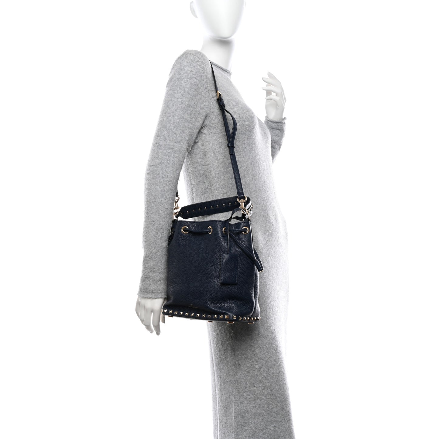 Pebbled Calfskin Small Rockstud Bucket Bag Navy