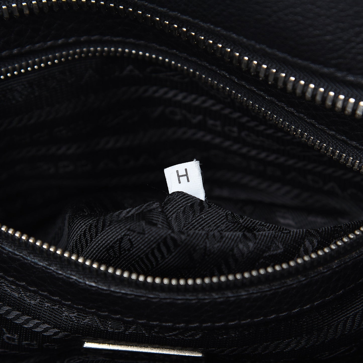 Vitello Daino Embossed Logo Bowler Black