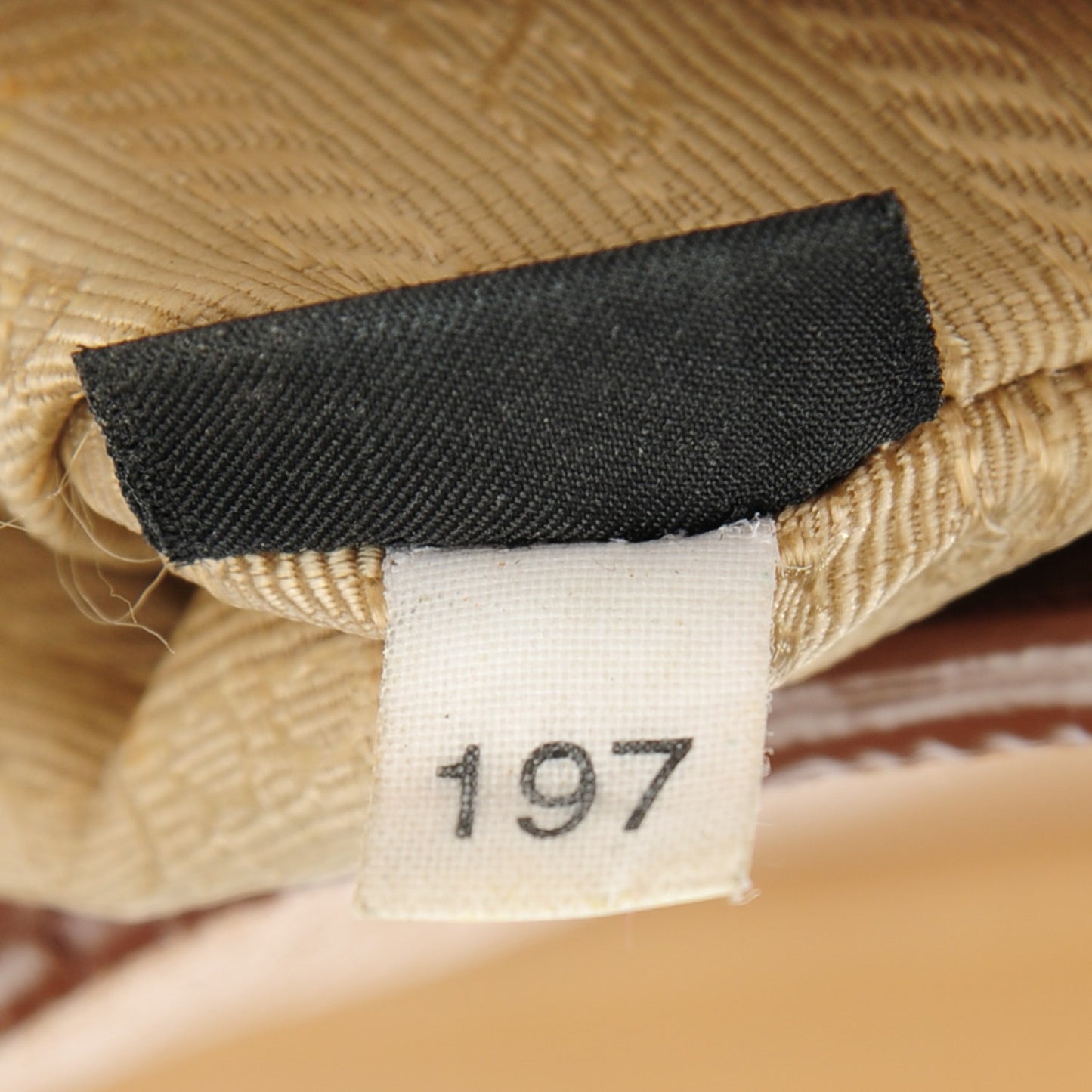 Vitello Daino Side Zip Shopping Tote Sughero