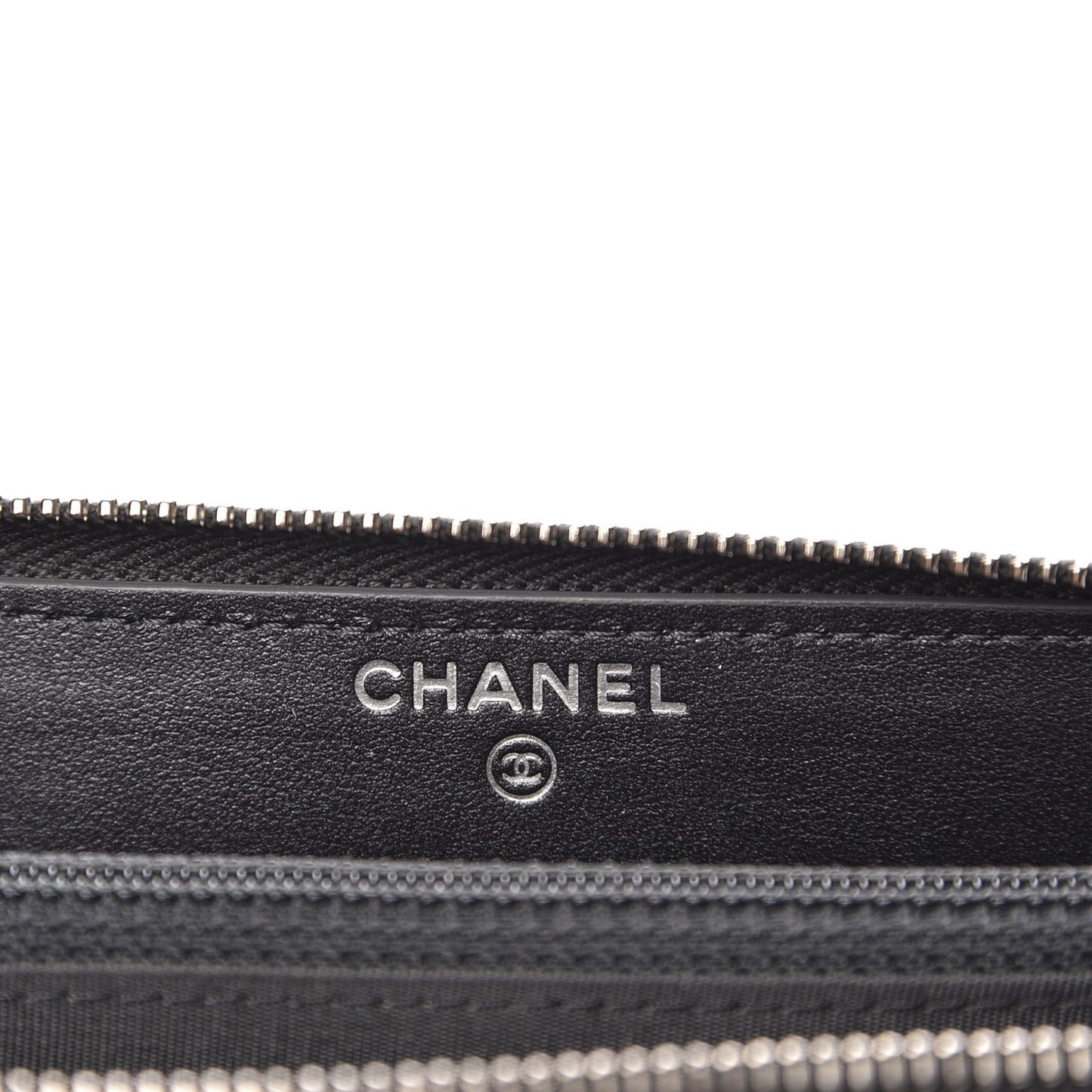 Metallic Caviar Quilted Medium Zip Around Wallet Black
