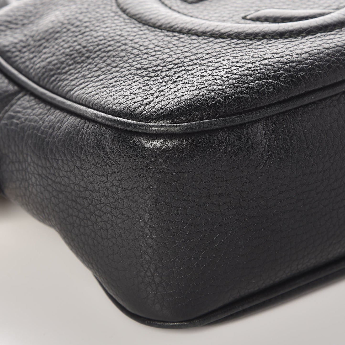 Pebbled Calfskin Small Soho Disco Bag Black