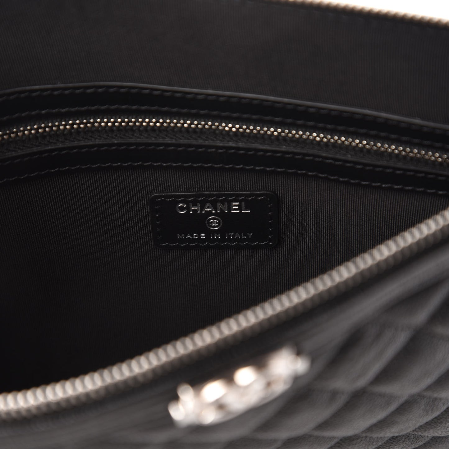 Caviar Quilted Medium Boy Cosmetic Case Black