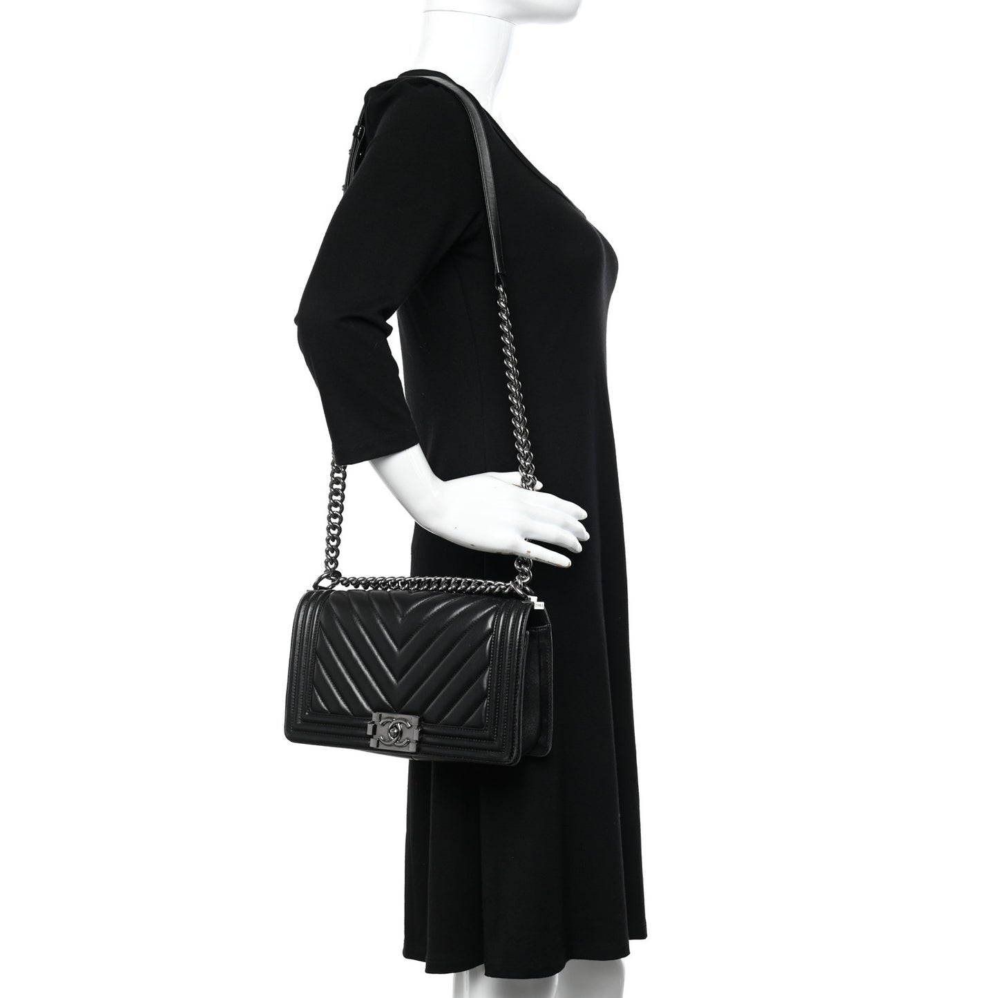 Lambskin Chevron Quilted Medium Boy Flap Black