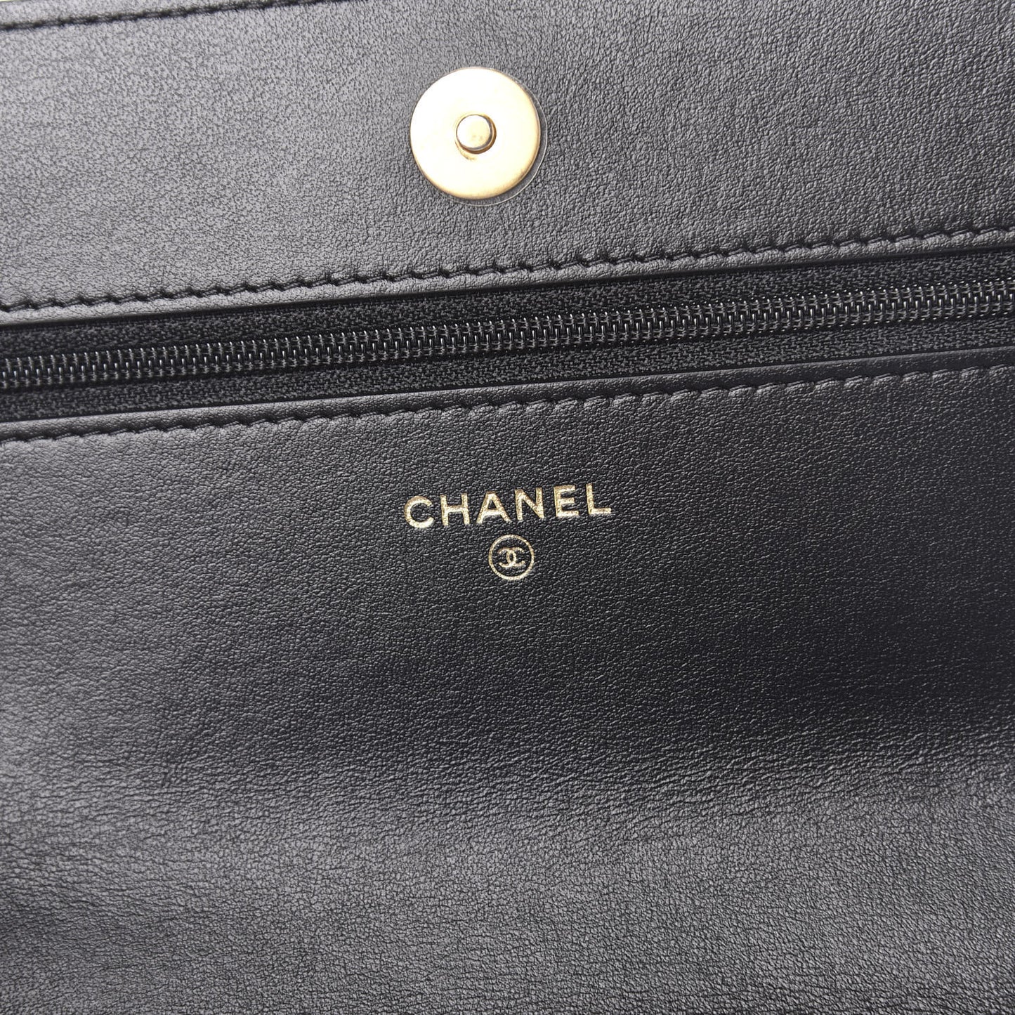 Shiny Crumpled Calfskin Quilted 19 Wallet On Chain WOC Black