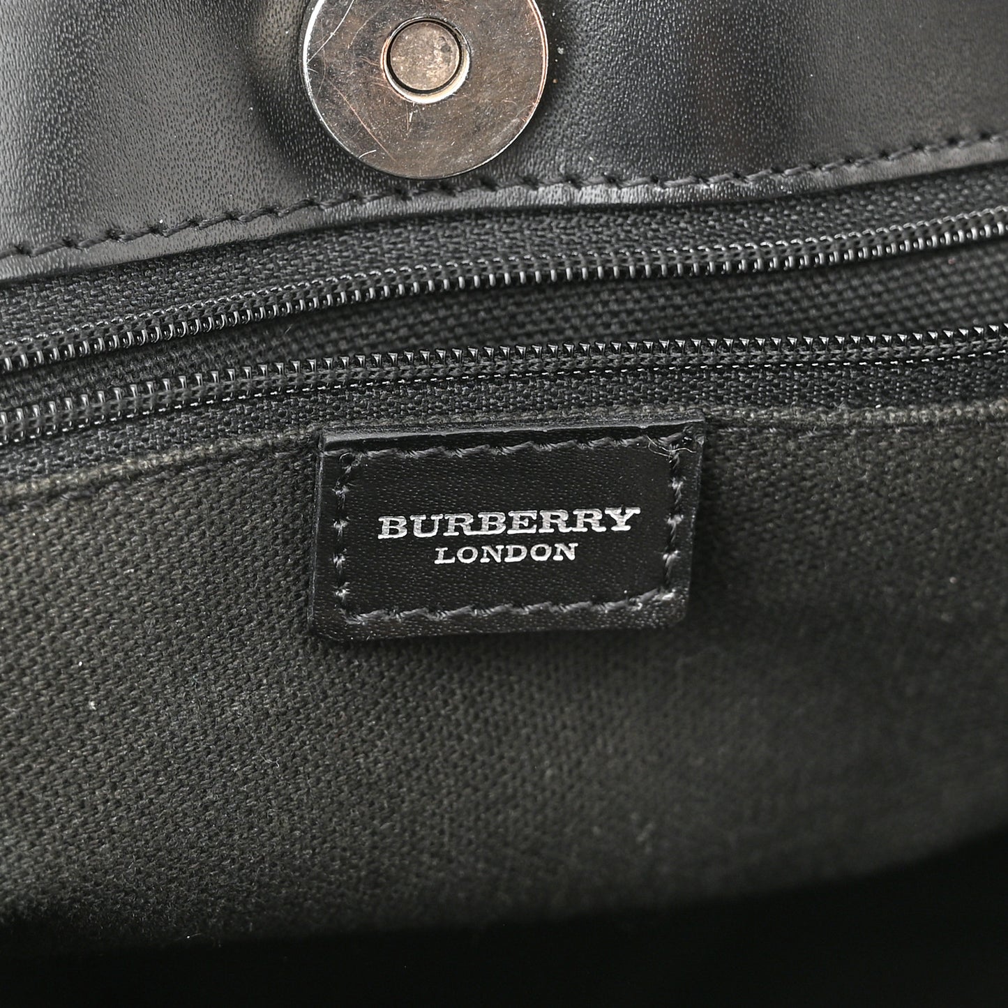 House Check Medium Tote Black