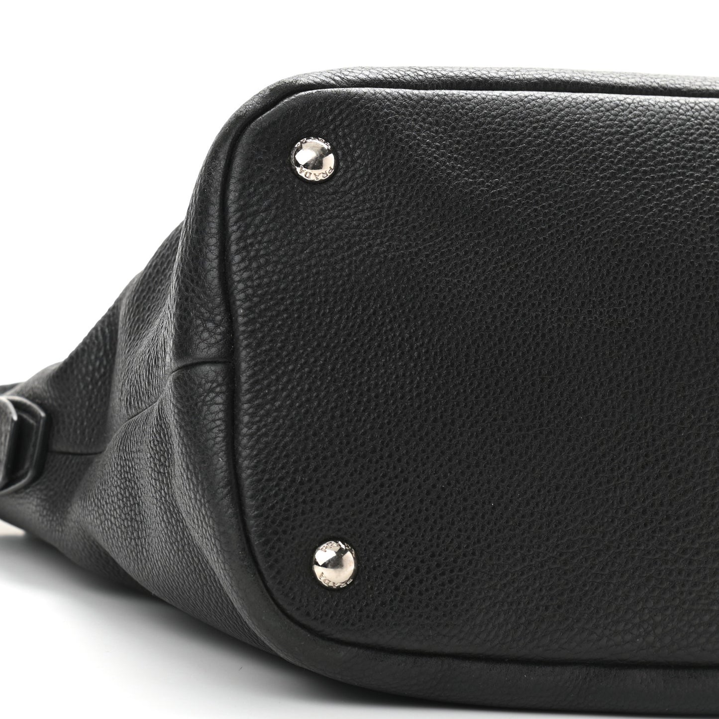 Vitello Daino Hobo Black
