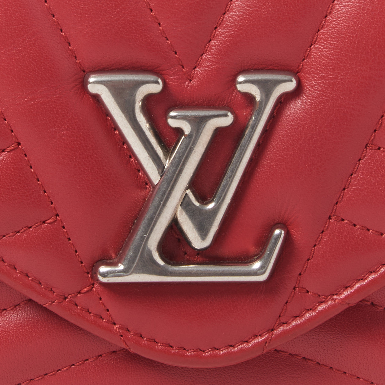 Calfskin New Wave Long Wallet Rouge