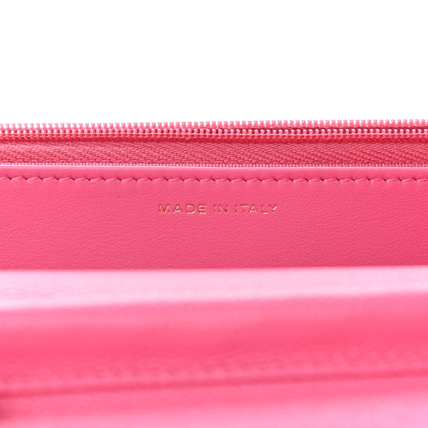 Caviar Quilted Wallet on Chain WOC Pink