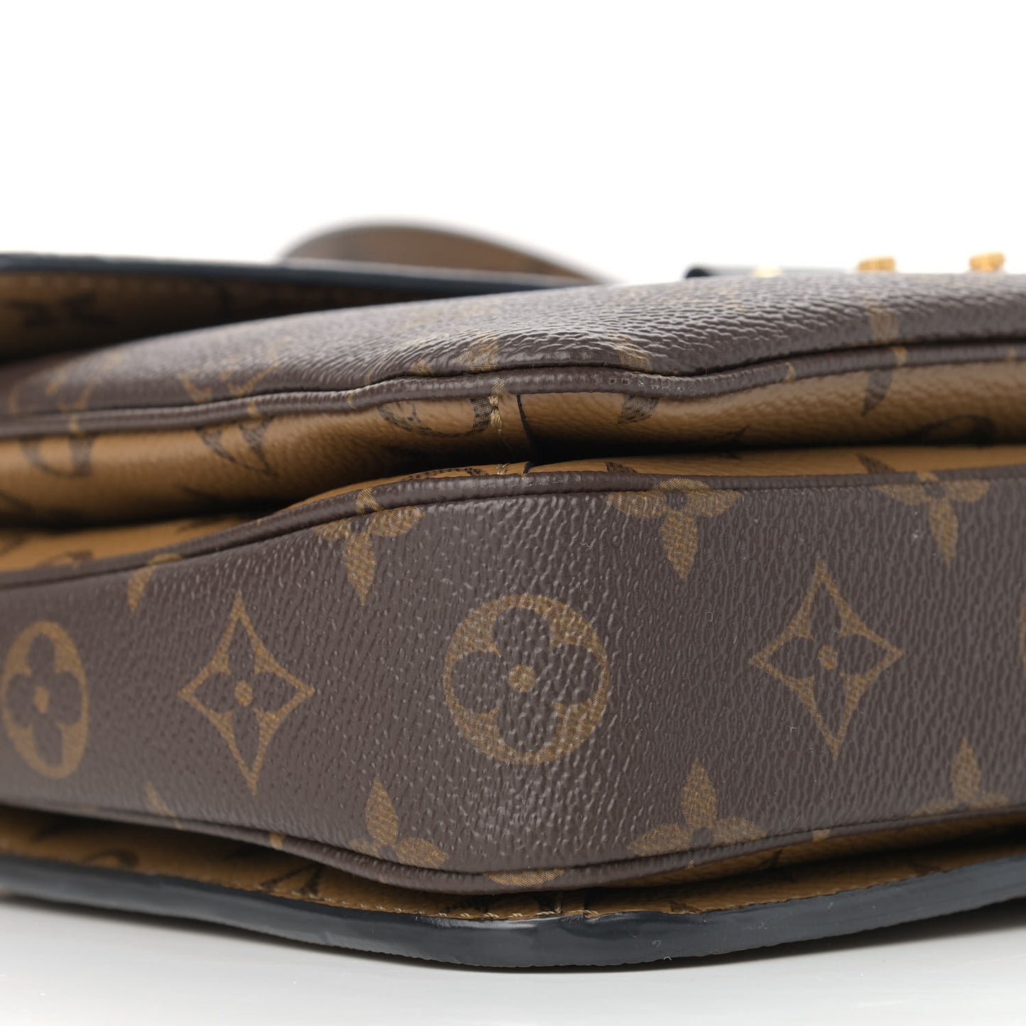 Reverse Monogram Pochette Metis