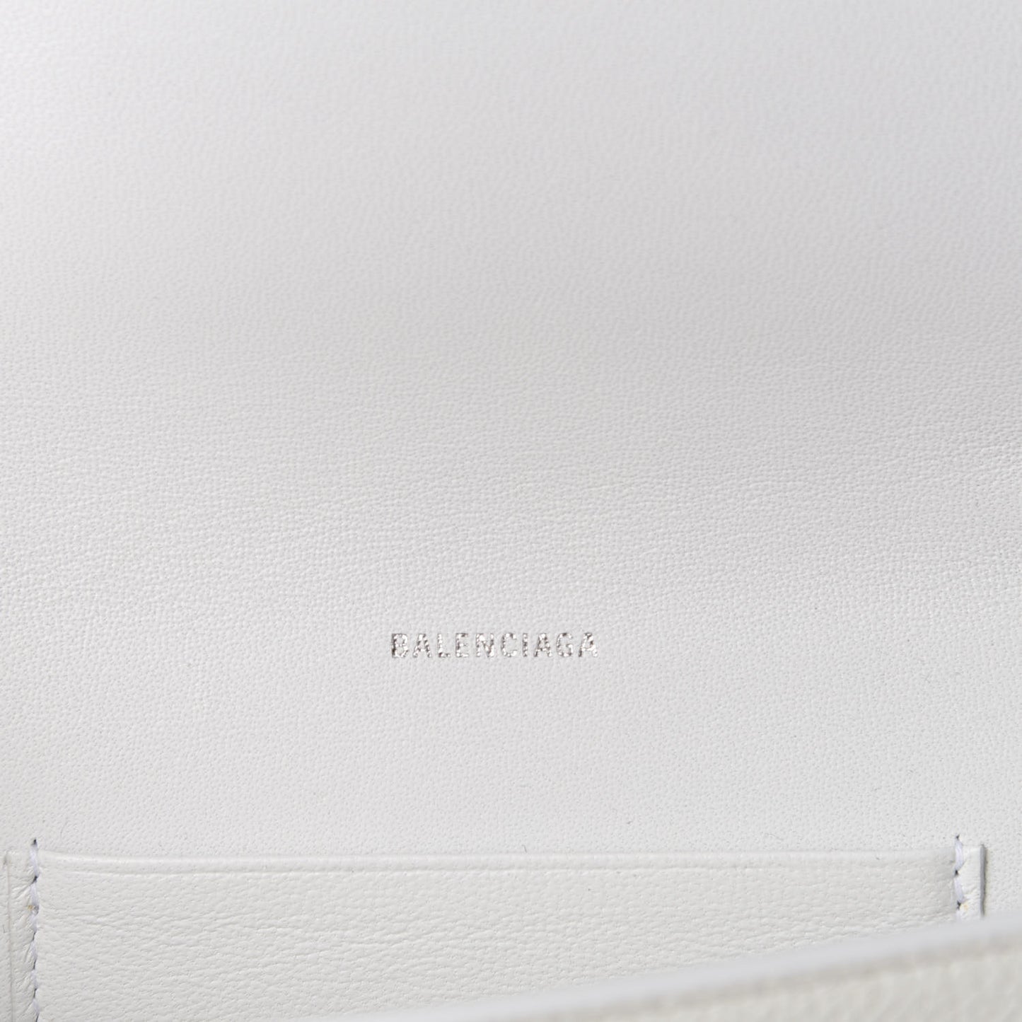 Grained Calfskin Logo Cash Phone Holder Wallet On Chain White Fluo Pink