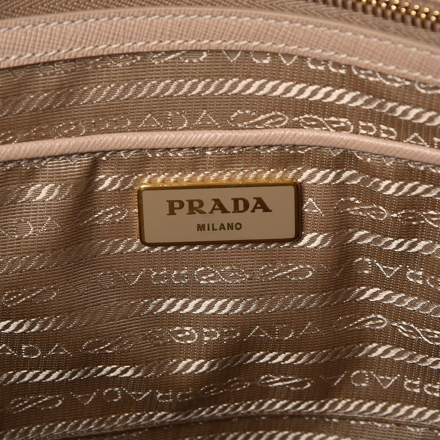 Saffiano Large Galleria Double Zip Tote Sabbia