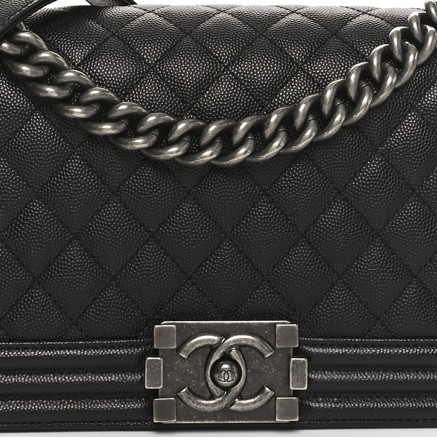 Caviar Quilted Medium Boy Flap Black
