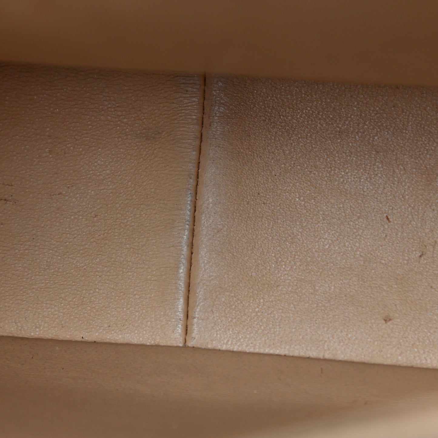 Caviar Quilted Jumbo Single Flap Beige
