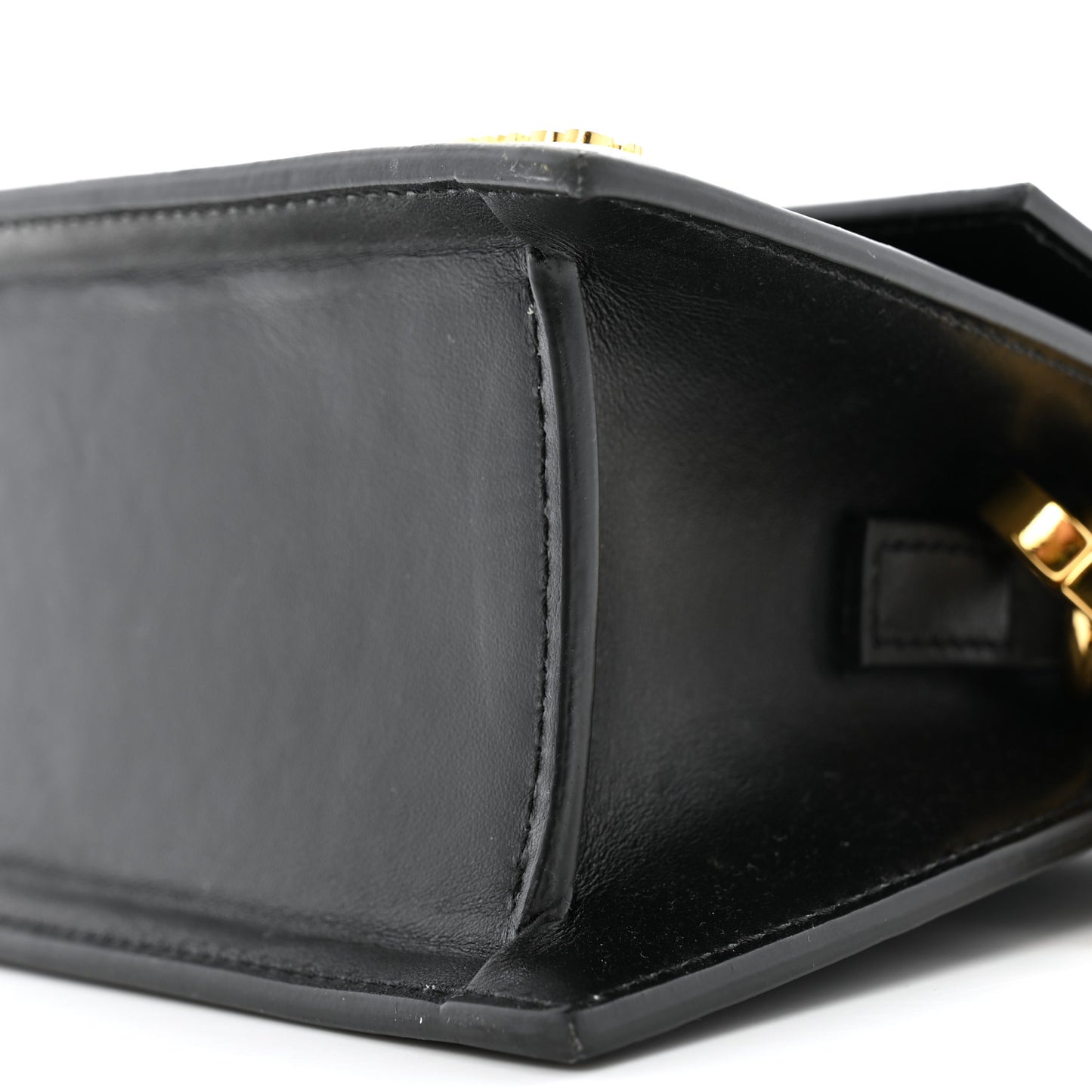 Smooth Calfskin Le Chiquito Moyen Black