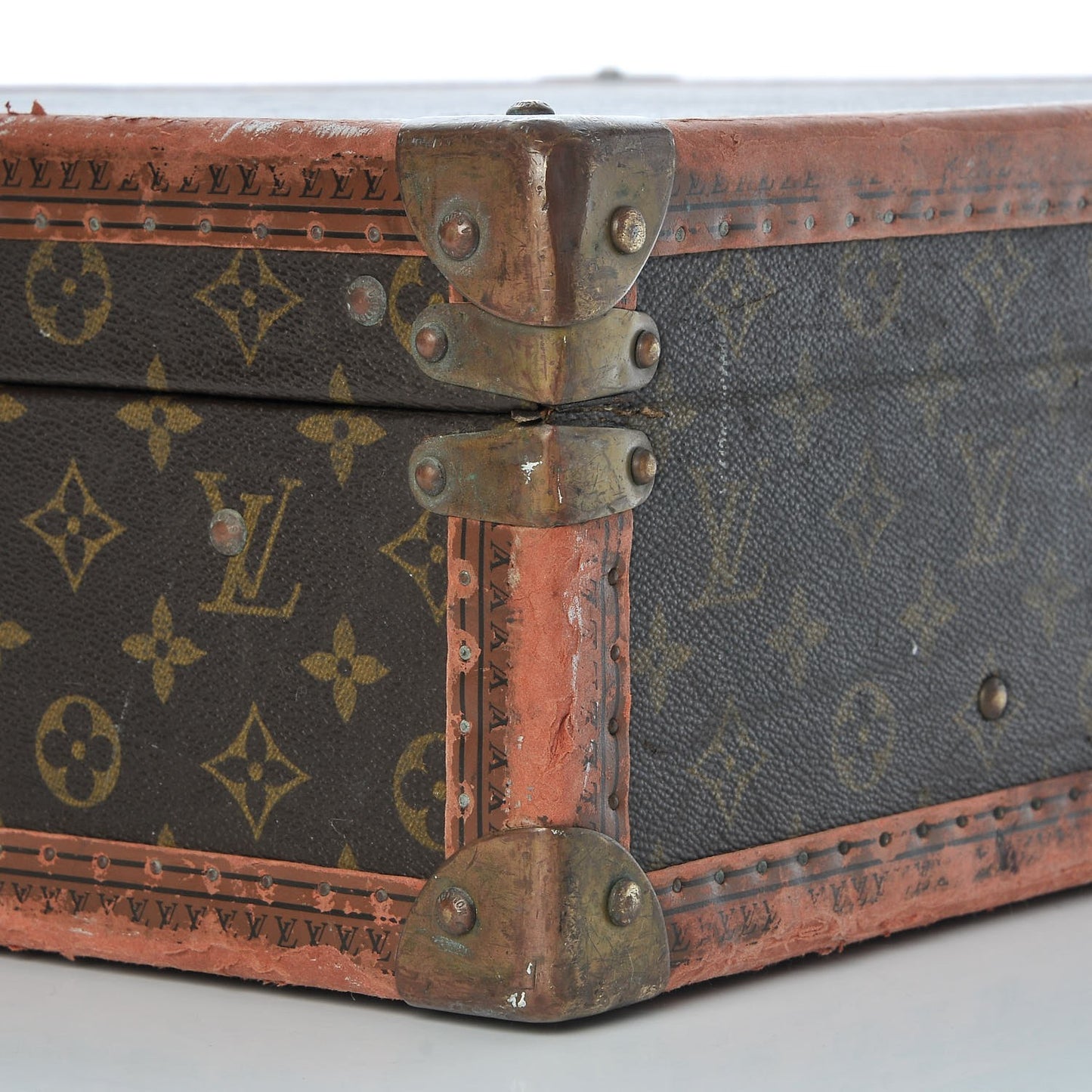 Monogram Bisten 50