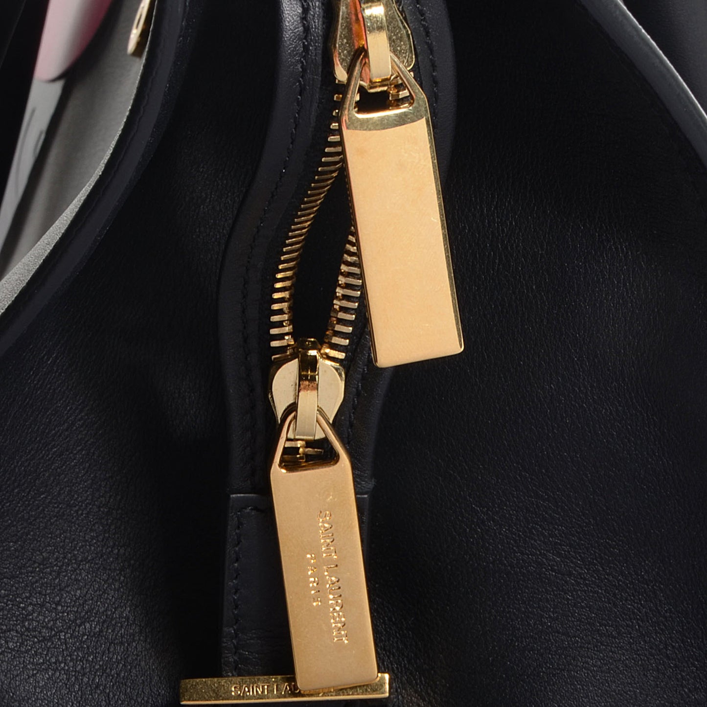 Calfskin Medium Classic Cabas Y Bag Black