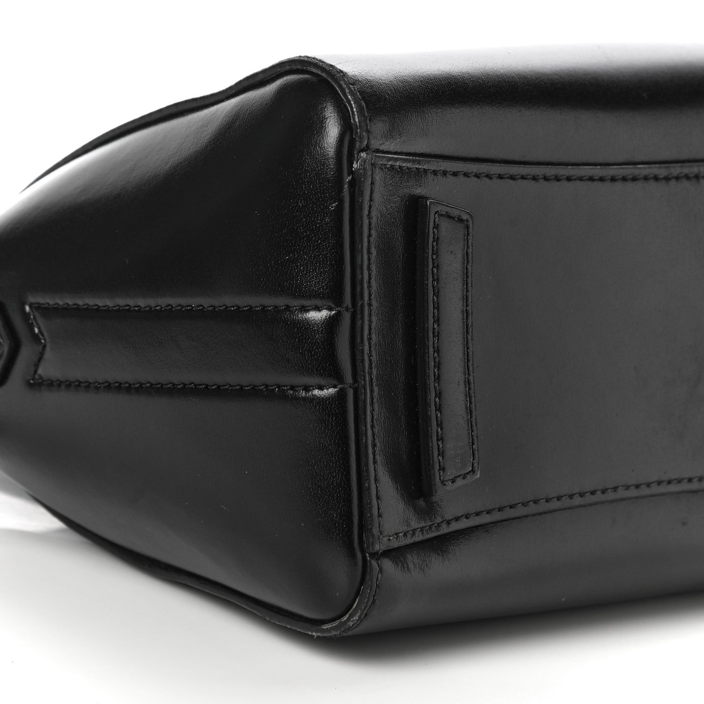 Shiny Lord Calfskin Mini Antigona Black