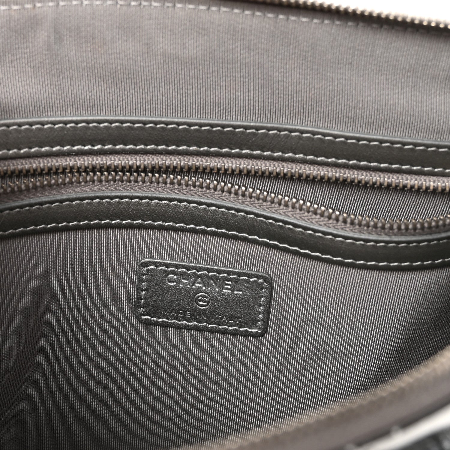 Chanel Metallic Aged Calfskin Quilted Round Handle Clutch Silver 6 of 7